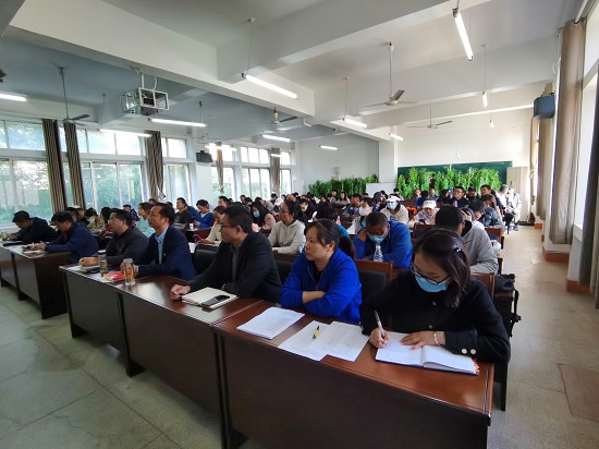 说明: C:\Users\Administrator\Desktop\永利yl23411集团举行《习近平谈治国理政》（第四卷）宣讲报告会\永利yl23411集团举行《习近平谈治国理政》（第四卷）宣讲报告会\IMG_20221012_140517.jpg