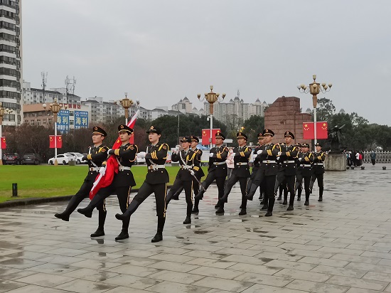 说明: C:\Users\Administrator\Desktop\永利yl23411集团举行升国旗仪式\永利yl23411集团举行升国旗仪式\1.jpg