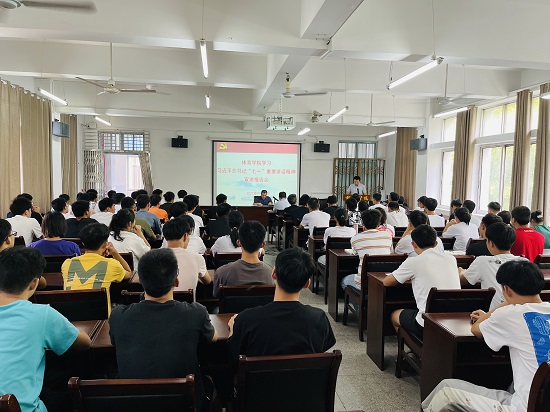 说明: C:\Users\Administrator\Desktop\永利yl23411集团举办学习习近平总书记“七一”重要讲话精神宣讲报告会\永利yl23411集团举办学习习近平总书记“七一”重要讲话精神宣讲报告会\bb10e9eb831a107a1bf895c843e661d.jpg
