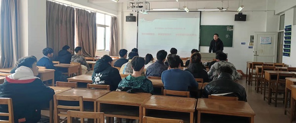 说明: C:\Users\Administrator\Desktop\永利yl23411集团领导为2021级学生上第一堂思政课2022.3.3\永利yl23411集团领导为2021级学生上第一堂思政课2022.3.3\3.jpg