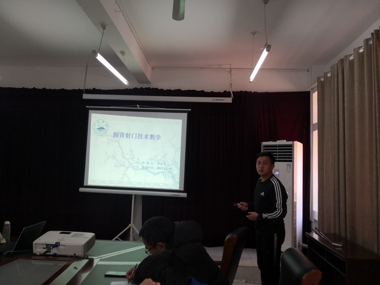 说明: C:\Users\Administrator\Desktop\2021年青年教师说课比赛\比赛照片\微信图片_202112200809129.jpg