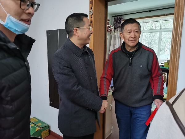 说明: C:\Users\Administrator\Desktop\永利yl23411集团走访慰问离退休老同志\IMG_20210118_091713.jpg